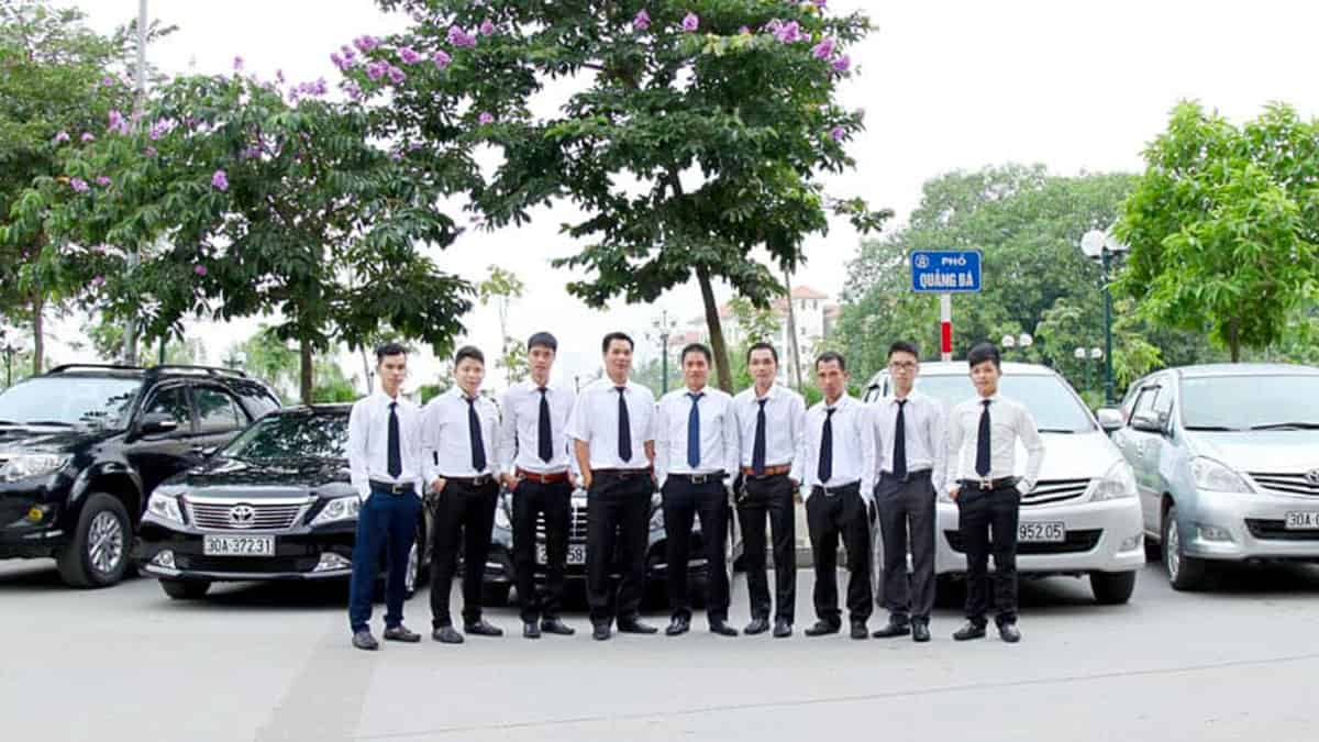 DKT Transport cung cấp dịch vụ cho thuê xe Toyota Fortuner 7 chỗ