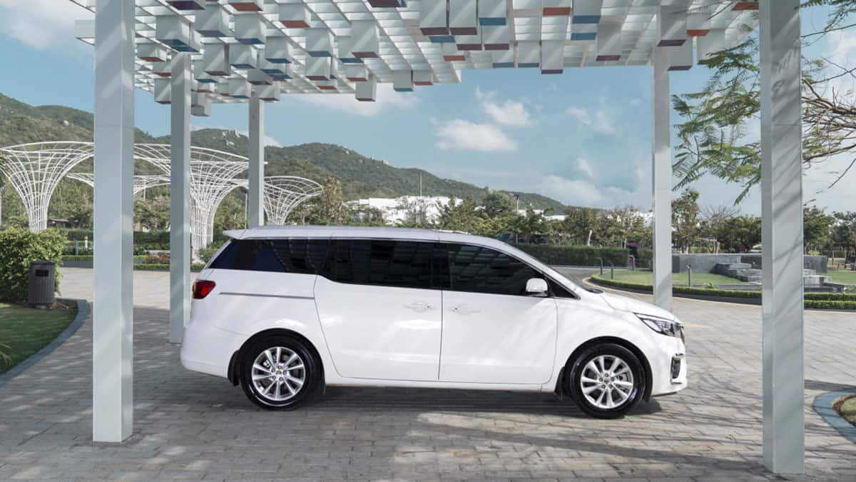 Có thể thuê xe Kia Sedona 7 chỗ đẹp, chất lượng với giá ưu đãi tại DKT Transport