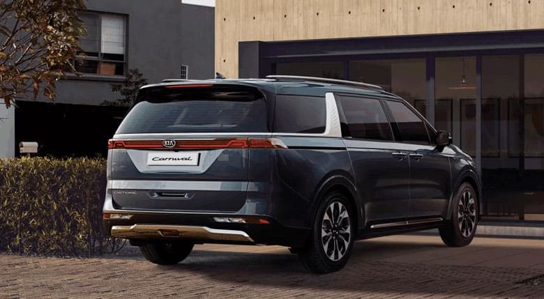 Không chỉ đầu xe mà đuôi xe cũng rất đẹp mắt và hài hoà