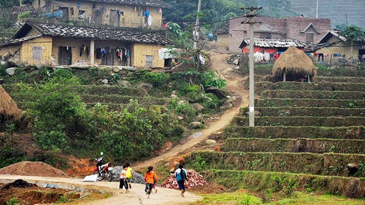 Thuê xe đi du lịch Mẫu Sơn để khám phá vẻ đẹp và cuộc sống của người dân địa phương