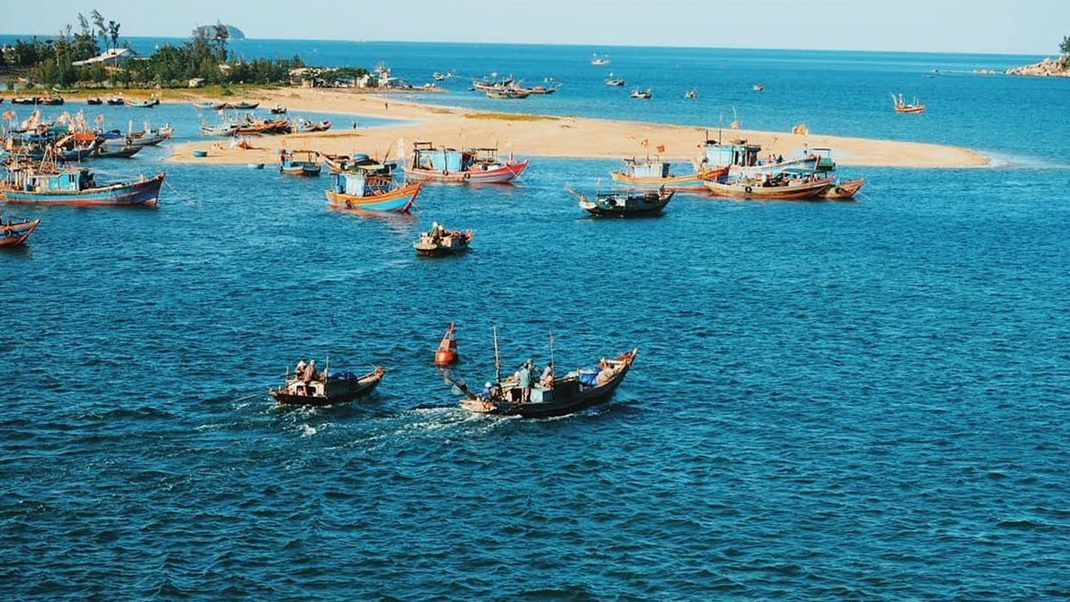 Biển Thiên Cầm xinh đẹp