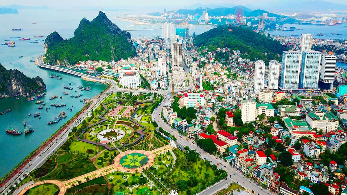 Thuê xe Hà Nội Quảng Ninh - chiêm ngưỡng vẻ đẹp hút hồn của vùng đất du lịch!