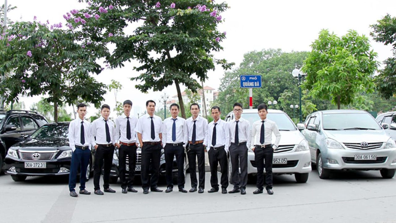 DKT Transport cho thuê xe Solati Limousine chuyên nghiệp