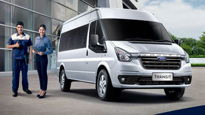 Xe Ford Transit 2023