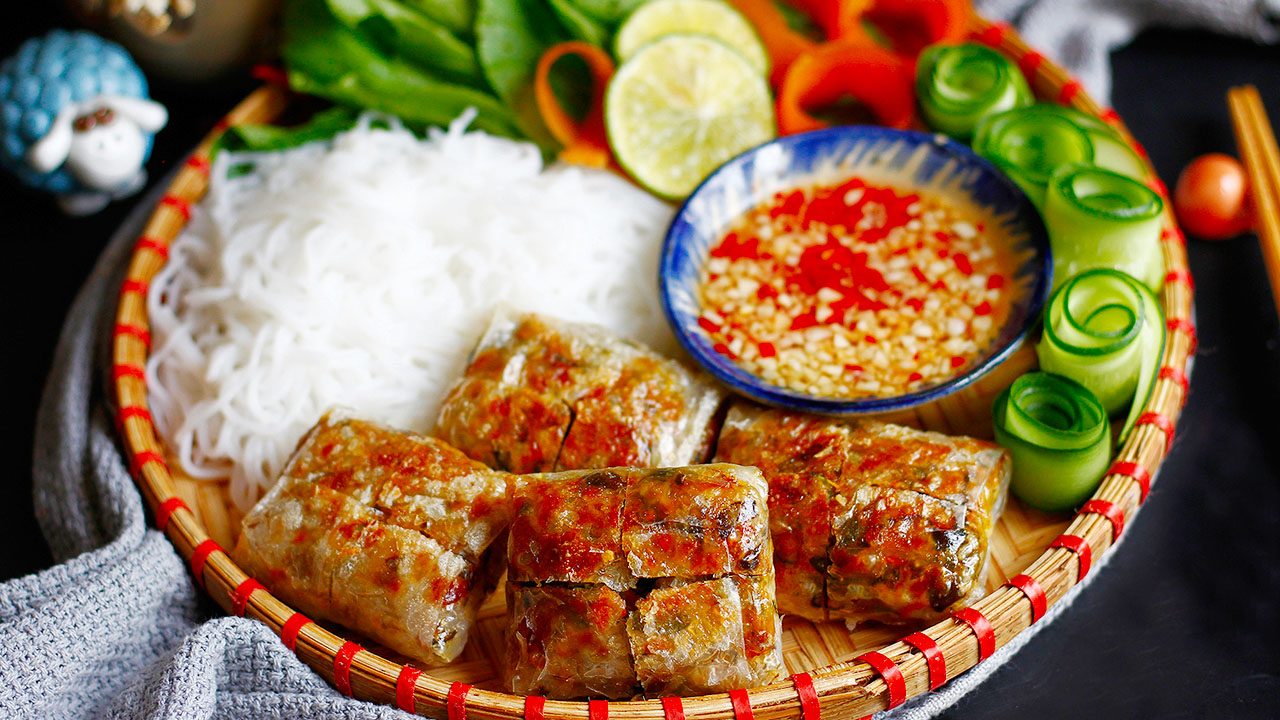 Món nem cua bể Hải Phòng