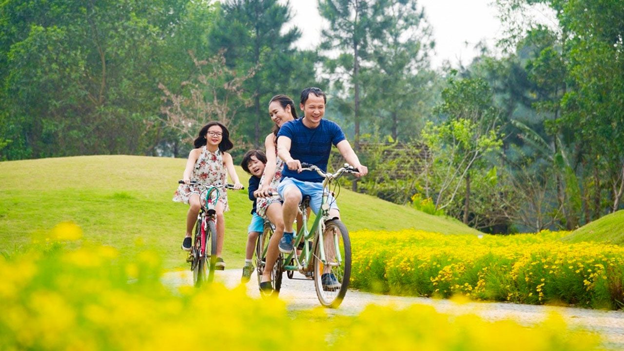 Đạp xe trong Flamingo Đại Lải