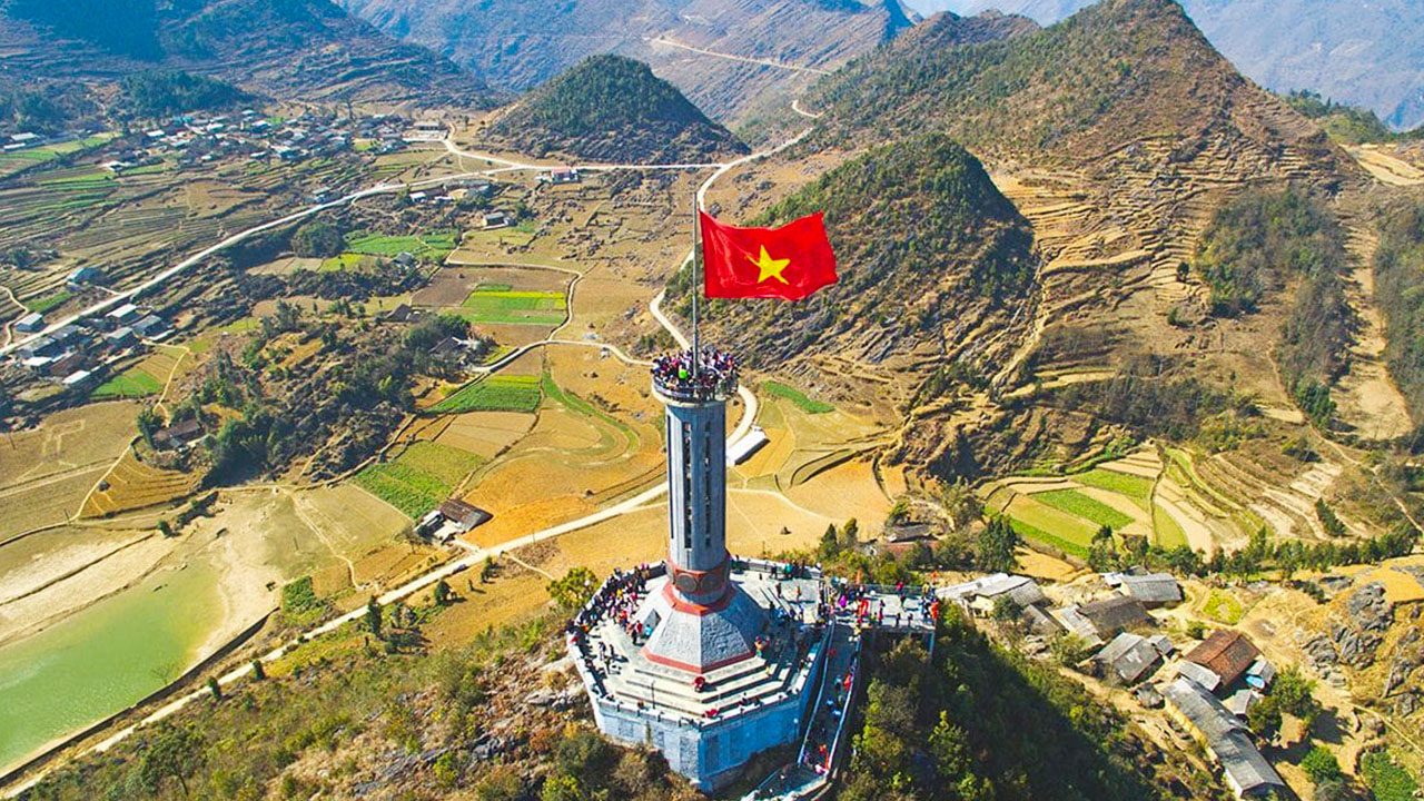 Cột cờ Lũng Cú