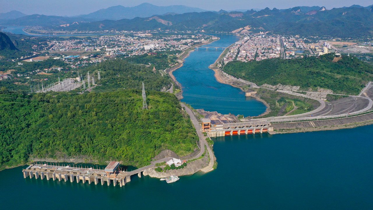 Hồ thủy điện Hòa Bình