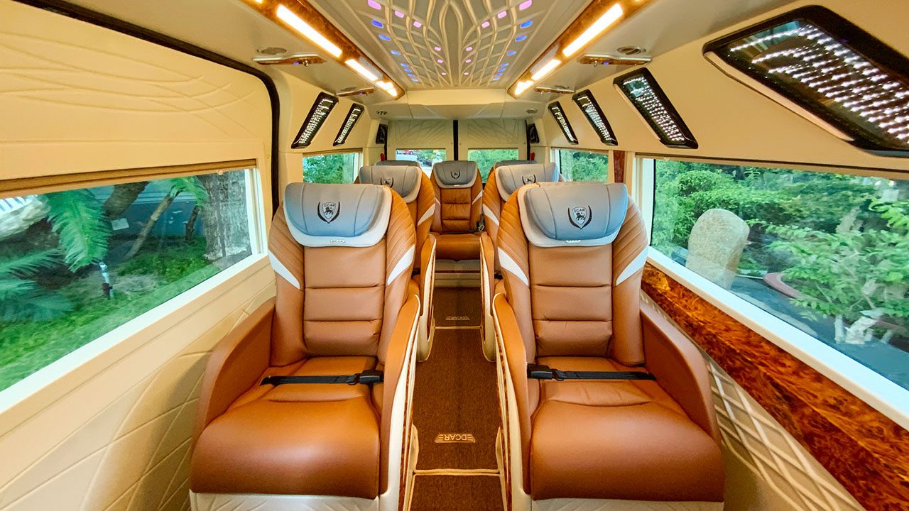 Xe Limousine đi Sầm Sơn có nội thất sang trọng