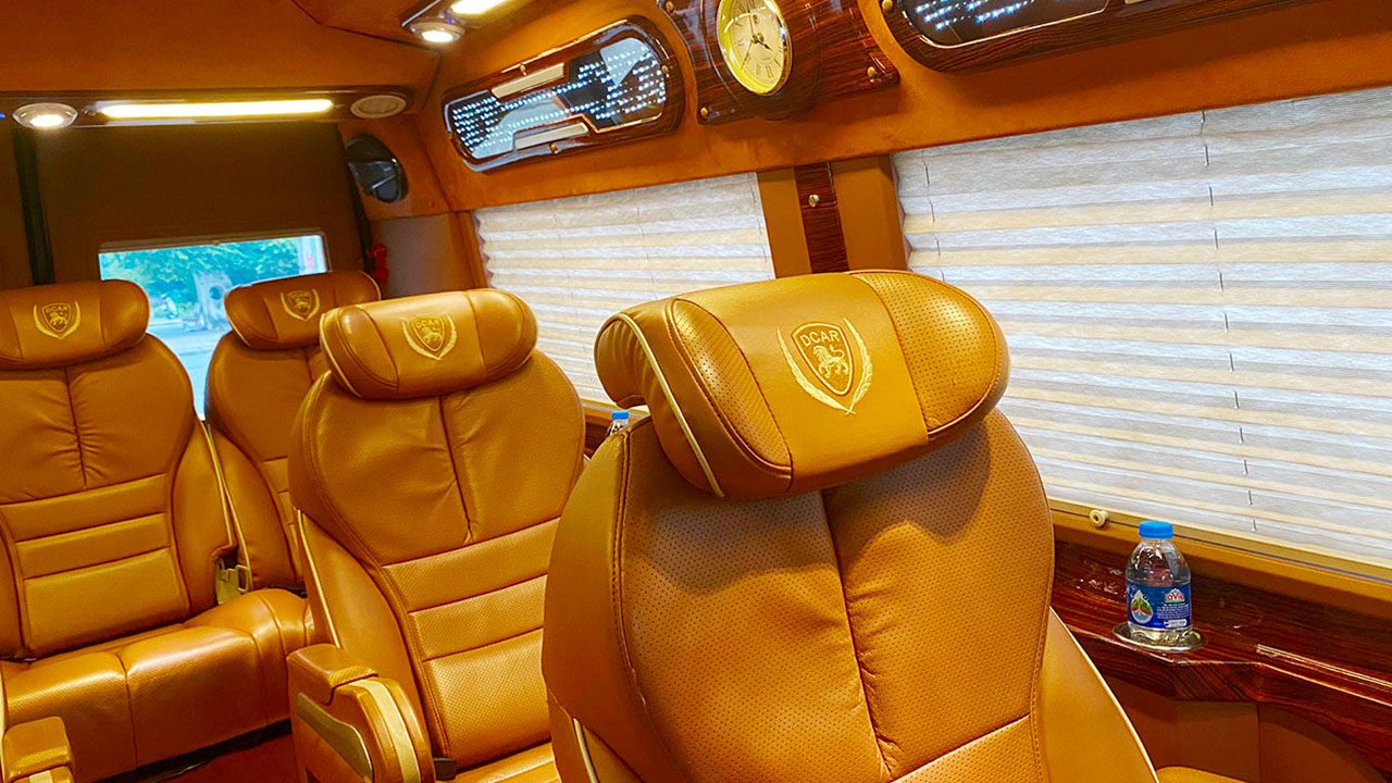 Nội thất xe Limousine đi Hòa Bình