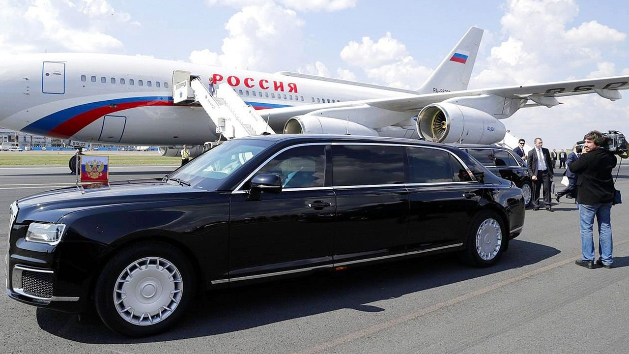 Ngoại thất Aurus Senat Limousine