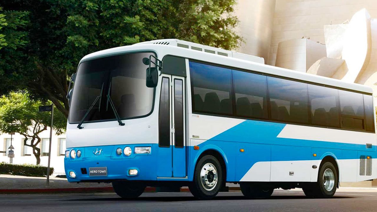 Hyundai Aero Town car rental 35 seats in Hanoi new car, cheap price