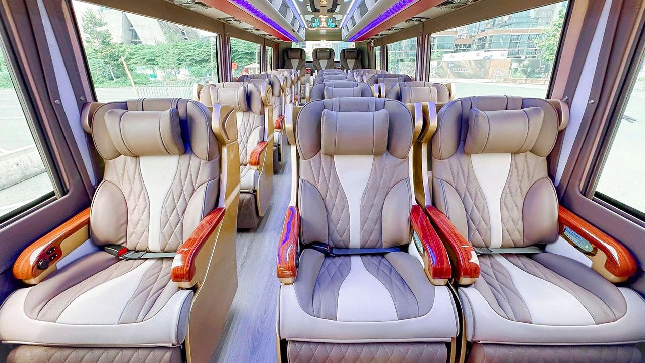Thuê xe Limousine 16 chỗ Hà Nội