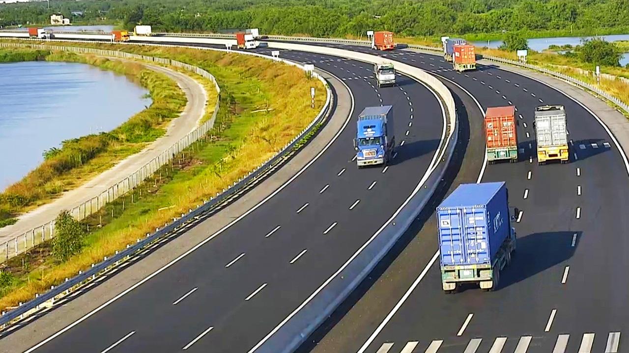 Thời gian di chuyển tới Hạ Long tùy thuộc vào phương tiện bạn lựa chọn