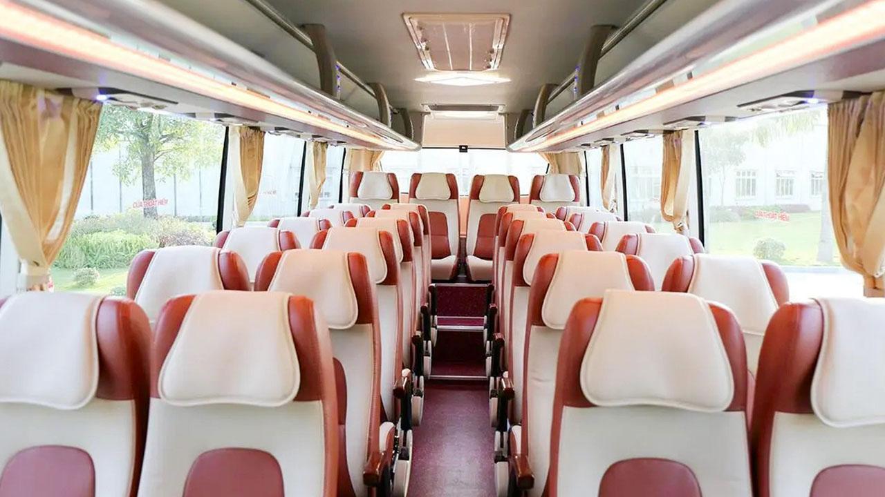 Tất cả xe 29 chỗ của DKT Transport đều mới, sang trọng, lịch sự