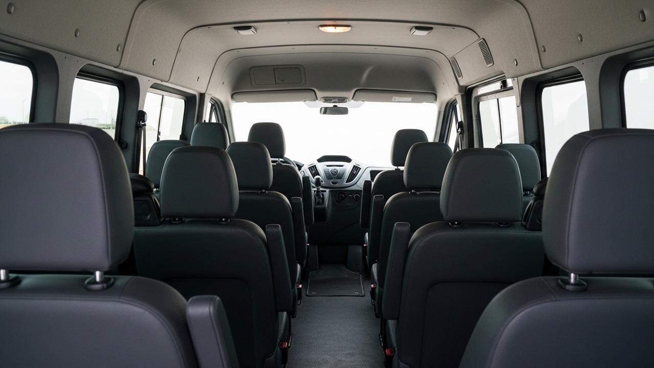 Đặc điểm nổi bật của xe Ford Transit 16 chỗ