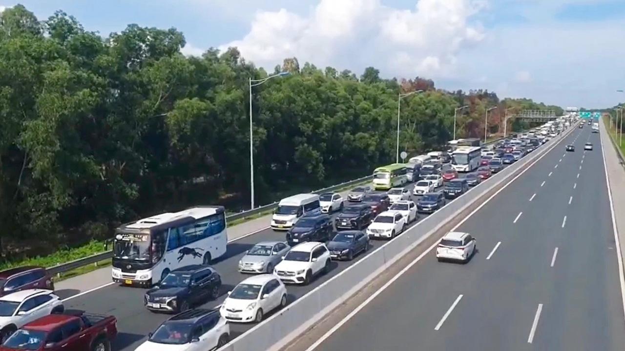 Tình trạng giao thông tuyến cao tốc Hà Nội - Hải Phòng