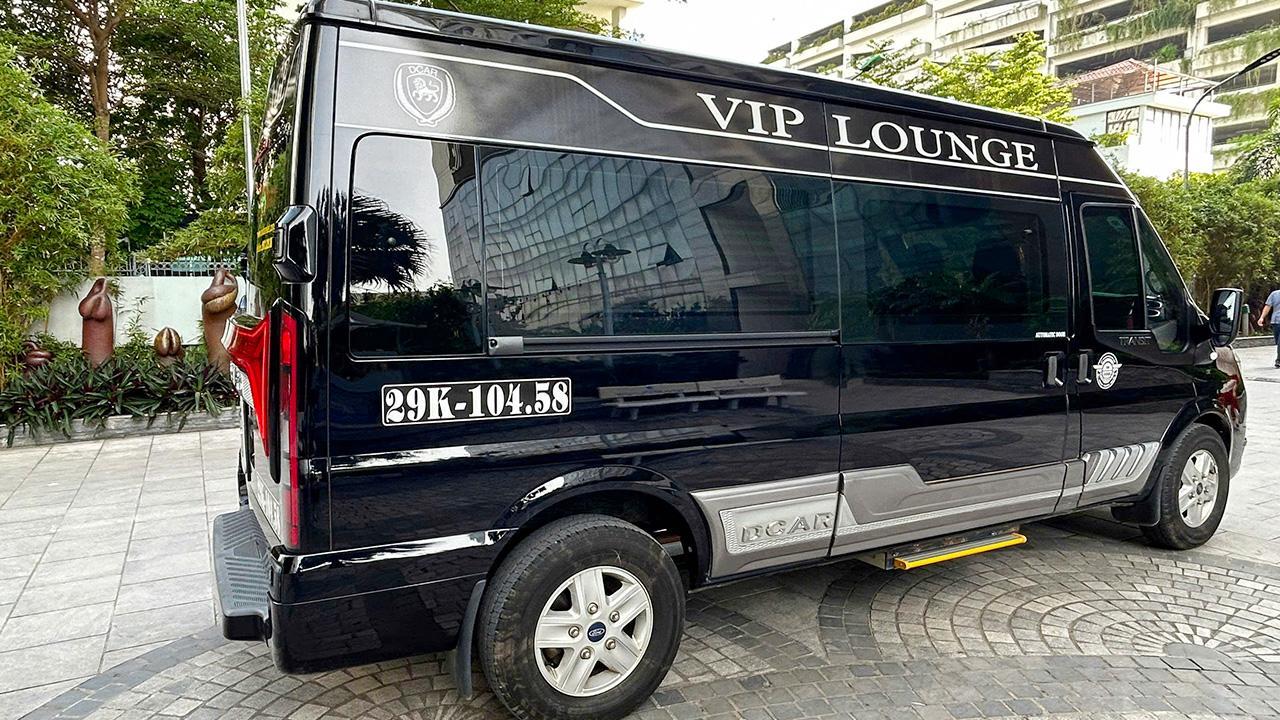Xe limousine 9 chỗ