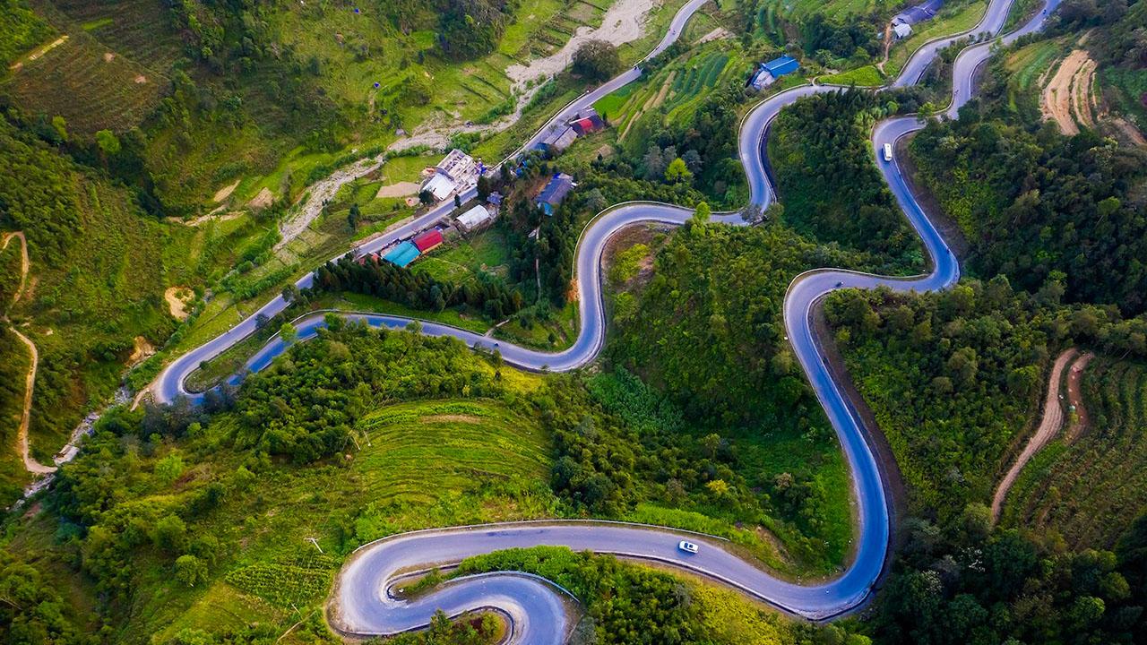 Đèo Mã Pì Lèng - con đường chênh vênh dành cho người yêu thích mạo hiểm