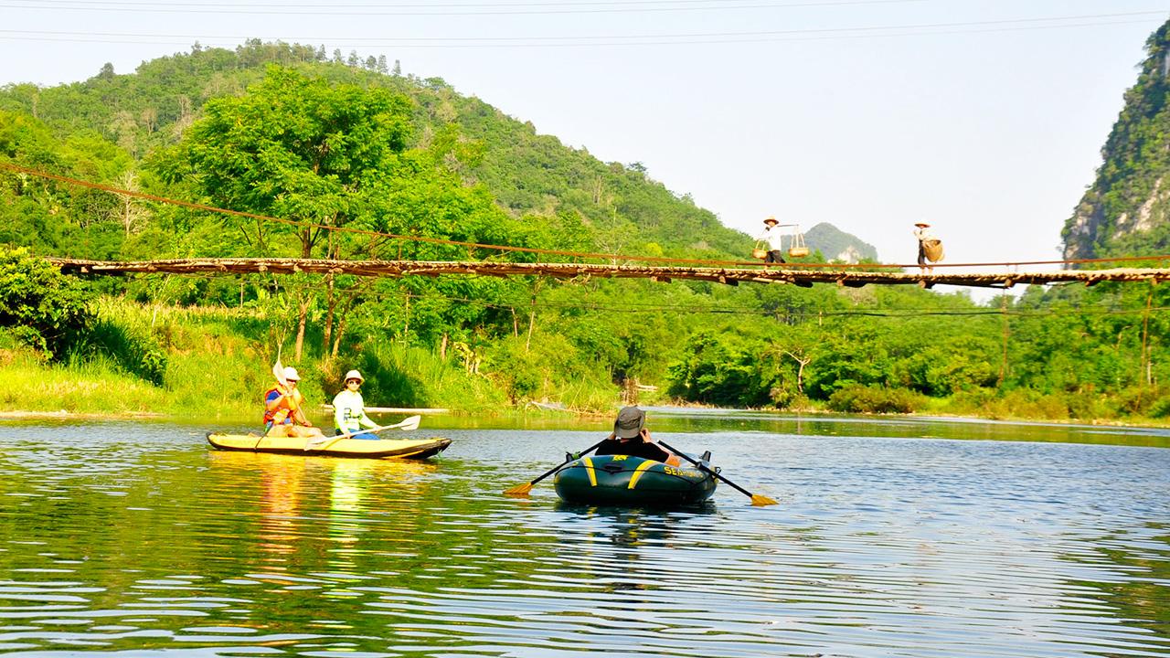 Suối Chàm – Mát lành giữa rừng xanh