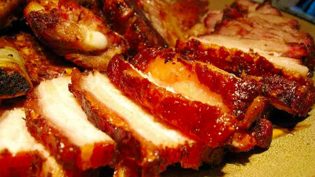 Lợn cắp nách nướng than