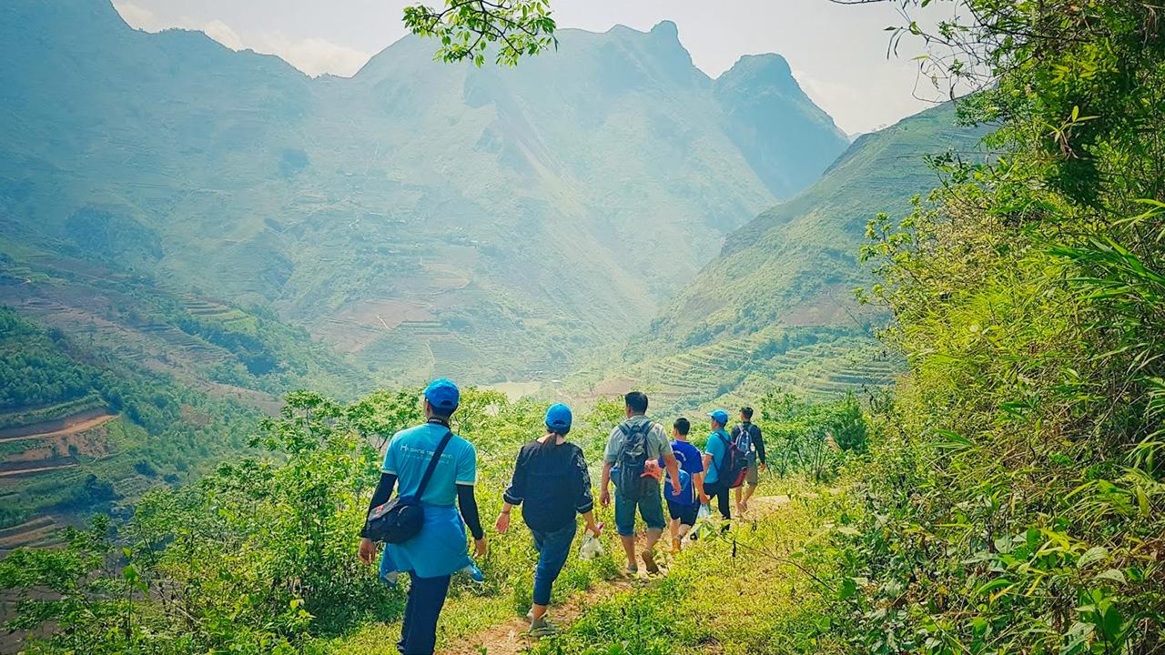 Trekking Khám Phá Thiên Nhiên