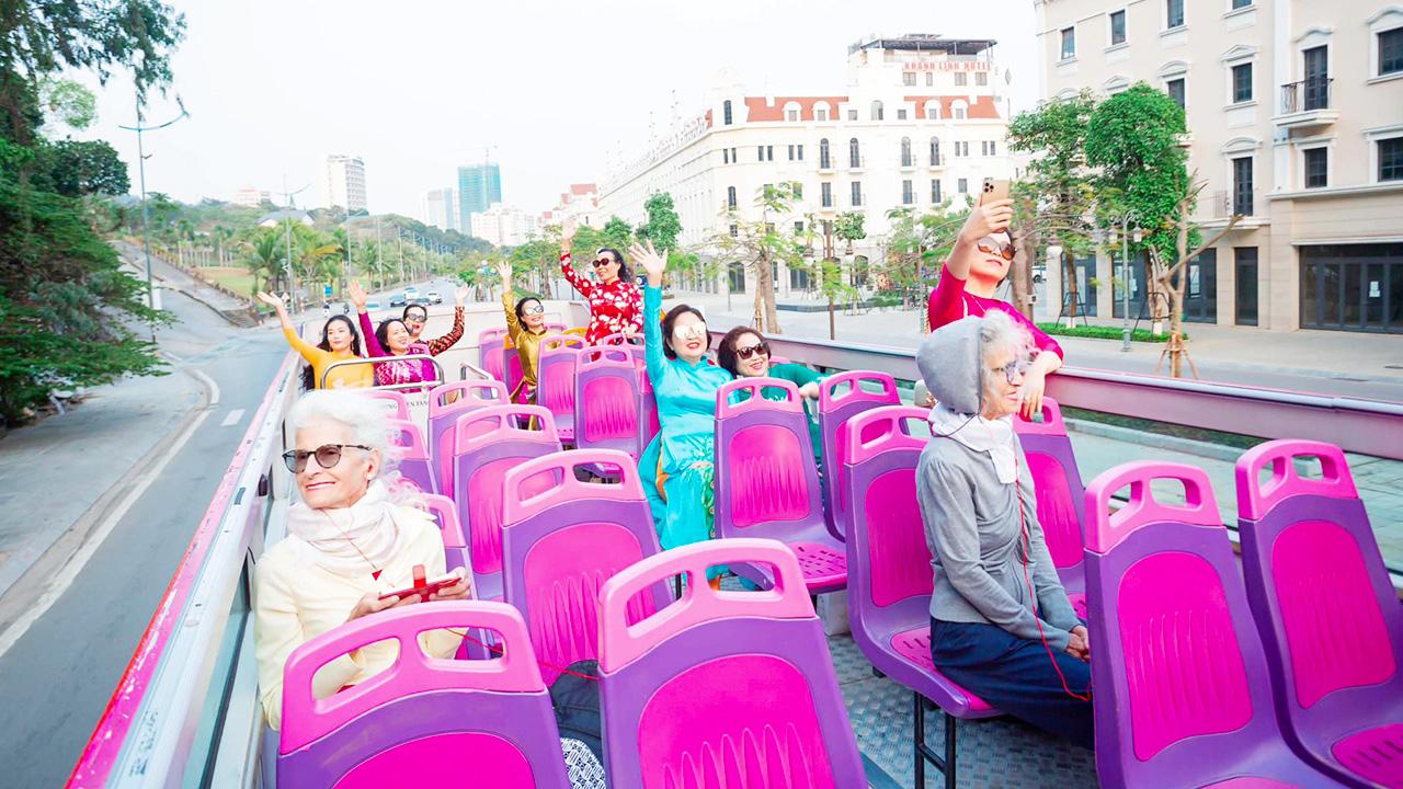 Đánh Giá Chất Lượng Dịch Vụ Xe Bus 2 Tầng