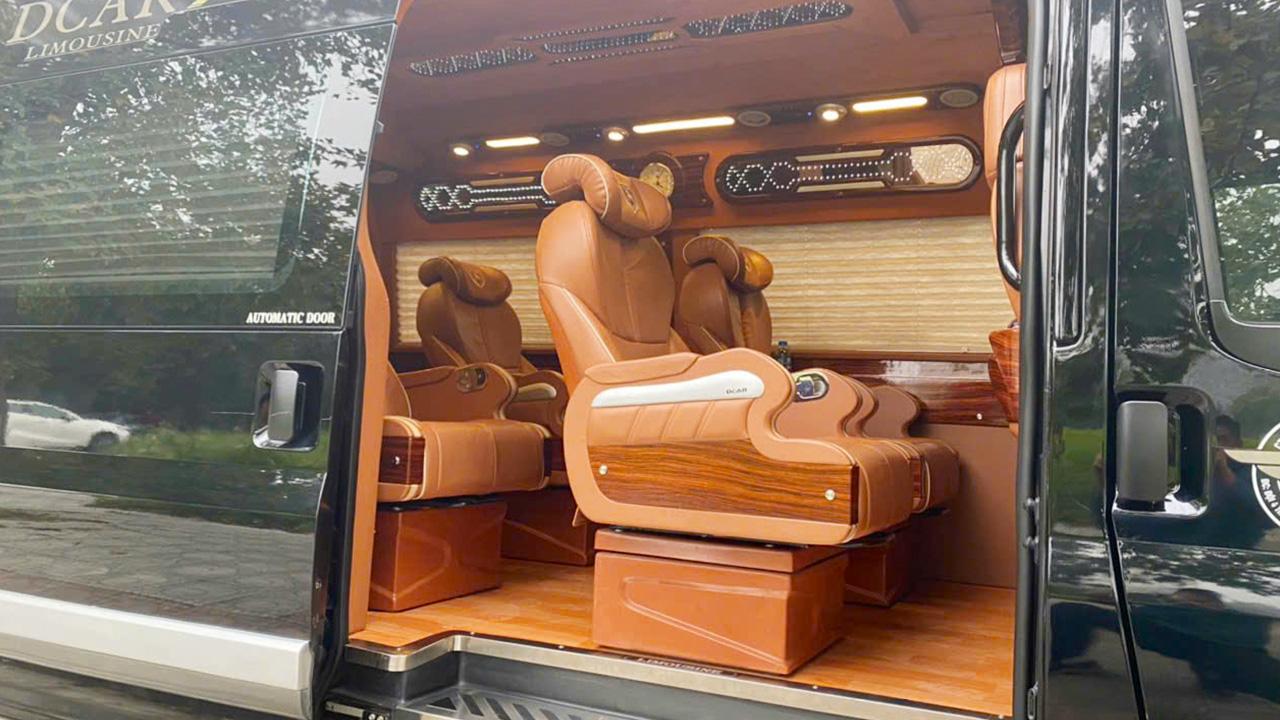 Xe Limousine 9 chỗ